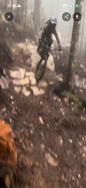 Full screen video player